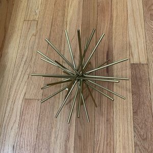 Starburst metal decoration